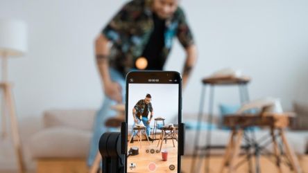 Ilustrasi live Tik Tok. Foto : Ilustrasi