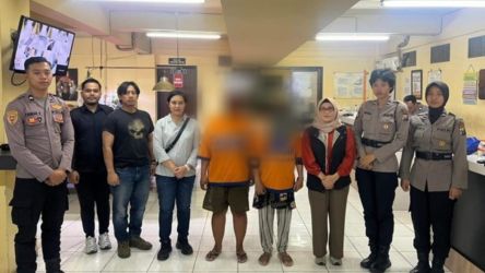 SNK (42) dan EF alias YA (40 kedua orang tua korban kini diamankan  pihak yang berwajib. Foro : Ist