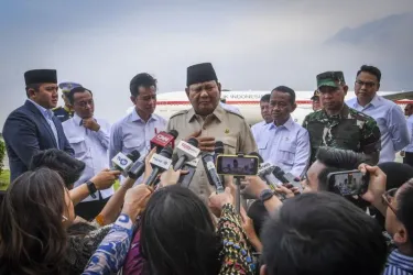 Presiden Prabowo saat konferensi pers. Foto : Ist
