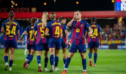 Selebrasi skuad Barca usai menang 2-1 dari Real Sociedad. Foto : Ist