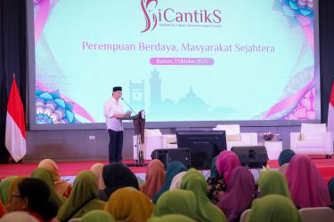 Wagub Banten Dimyati Natakusumah pada Sahabat Ibu Cakap Literasi Keuangan Syariah (Si Cantiks) yang diselenggarakan oleh Otoritas Jasa Keuangan (OJK). Foto : Ist