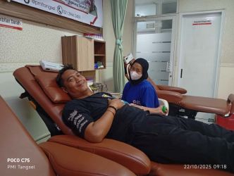 Dalam rangka HUT Humas Polri Polres Tangsel mengadakan kegiatan donor darah di markas Polres Tangsel.