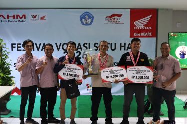 Para pemenang Kontes Guru dan Siswa Tingkat Regional 2026.(ist).