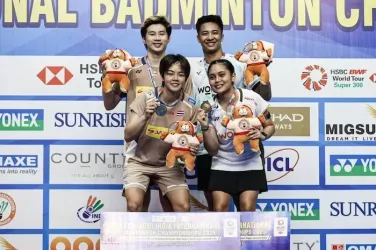 Pasangan ganda campuran Dejan/Bernadine (kanan) Juara Syed Modi International 2025. Foto : Ist