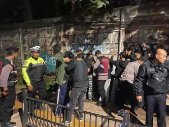 PATROLI - Polisi sisir wilayah Kecamatan Pamulang menghindari balapan liar.