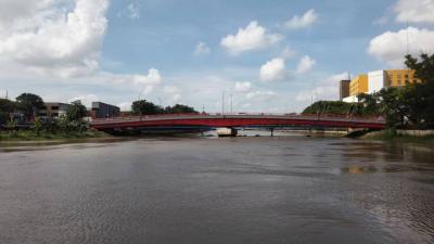 Kondisi Sungai Cisadane yang melintasi Kota Tangerang.