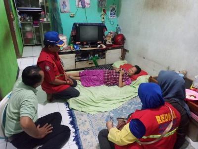 Kondisi lansia yang menjadi korban penusukan di Pondok Aren kini mulai membaik.