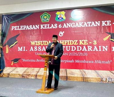 Pelepasan siswa kelas VI sekaligus wisuda tahfidz angkatan ke-3 MI Assaadatuddarain I Pamulang, Selasa (9/6).