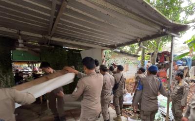 Karaoke berkedok warung kopi di kawasan Taman Kota 2 Jaletreng, Kecamatan Setu, Senin (22/6). (Ist)
