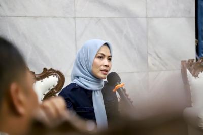 MENIMBA ILMU. Bupati Serang Ratu Rachmatuzakiyah melepas 20 peserta untuk menimba Ilmu Pendidikan Kaligrafi di Lembaga Kaligrafi Al qur’an atau Lemka Kota Sukabumi Provinsi Jawa Barat, di Pendopo Bupati Serang pada Kamis (6/7). HUMAS PEMKAB SERANG