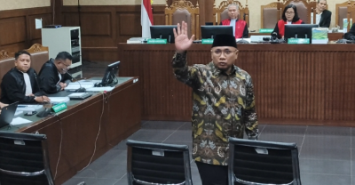 Mantan Menteri Agama Yaqut Cholil Qoumas saat menjalani sidang. Foto : Ist