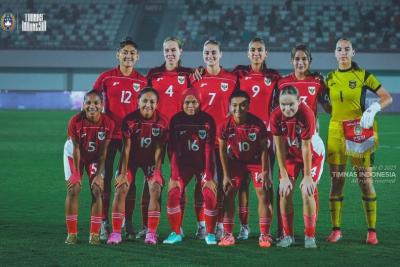 Garuda Pertiwi memastikan tiket ke semifinal Srikandi Merdeka Cup 2026 setelah mengalahkan Hong Kong 1-0. Foto : Ist