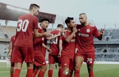 Selebrasi skuad Persija usai kalahkan Arema FC 3-1 dan rebut juara 3 Piala Presiden 2026. Foto : Ist