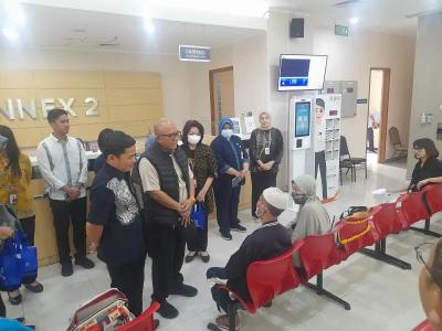 PANTAU LAYANAN - BPJS Kesehatan tinjau langsung rumah sakit swasta di Tamgsel untuk melihat pelayanan pasien BPJS.