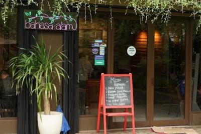 Resto Bahasa Alam. Foto : IG